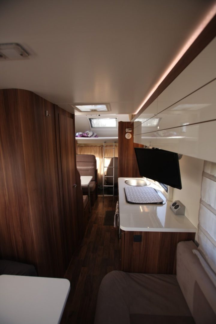 T-Line 746 – 6 Berth Motorhome Hire Brighton